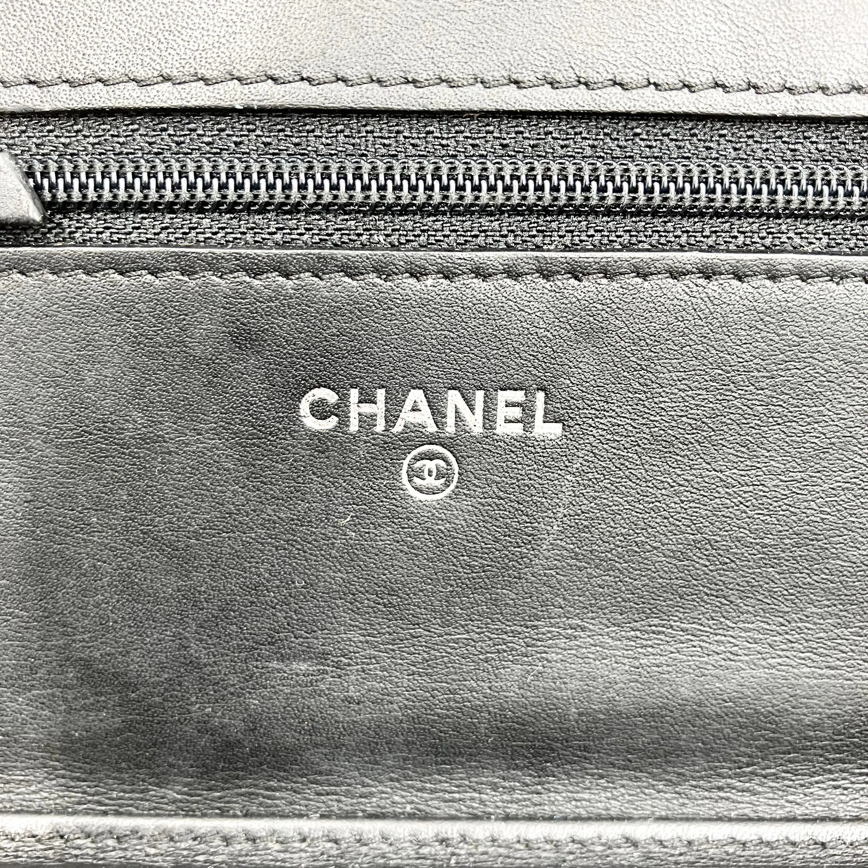 CHANEL Bicolore WOC