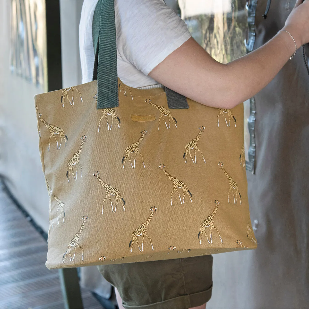 Giraffe Everyday Bag