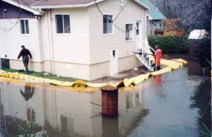 Water Gate - Flood Barrier, 14" High x 50' Long